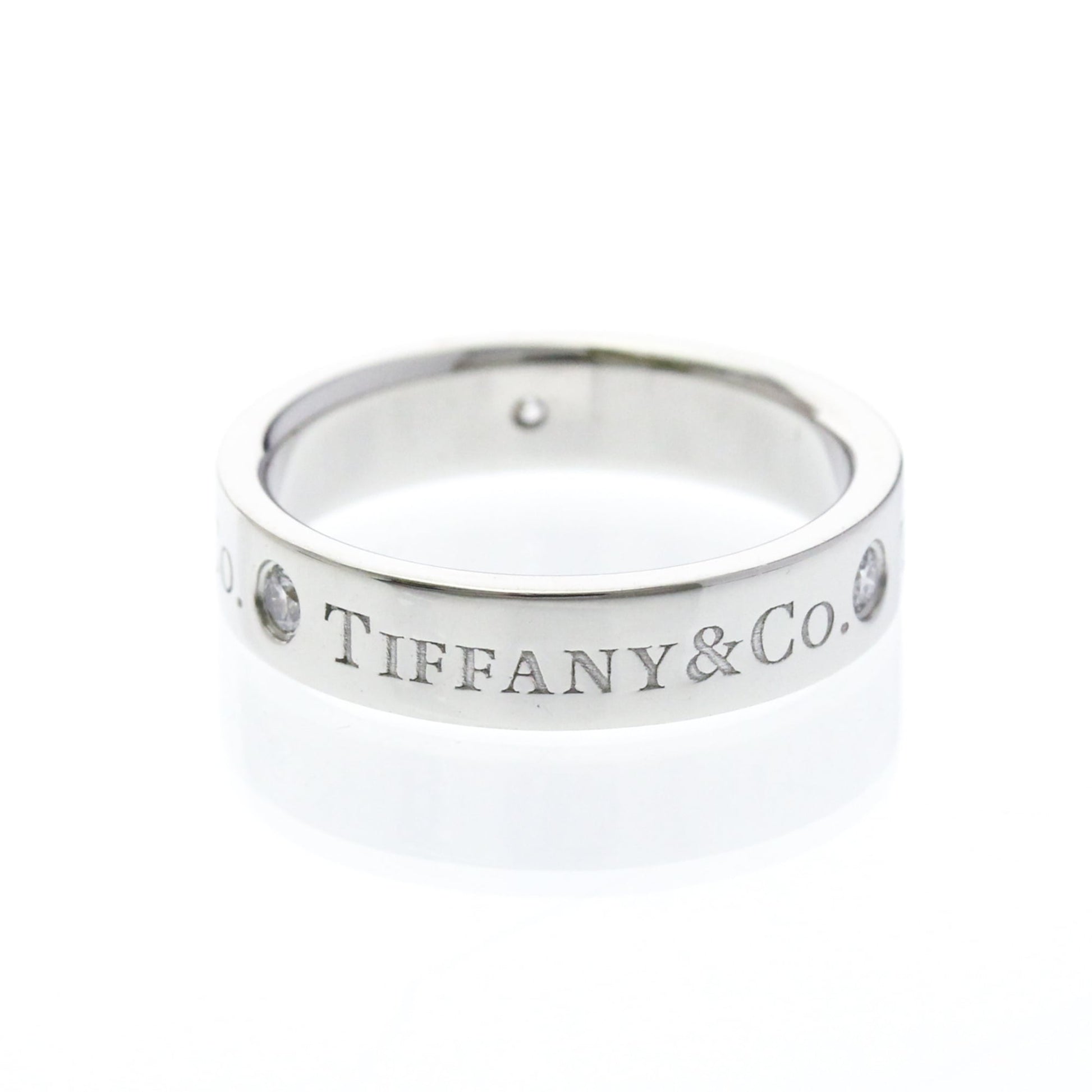 Tiffany & Co. Classic Wedding Band 3 Diamonds Platinum and diamonds Product Image