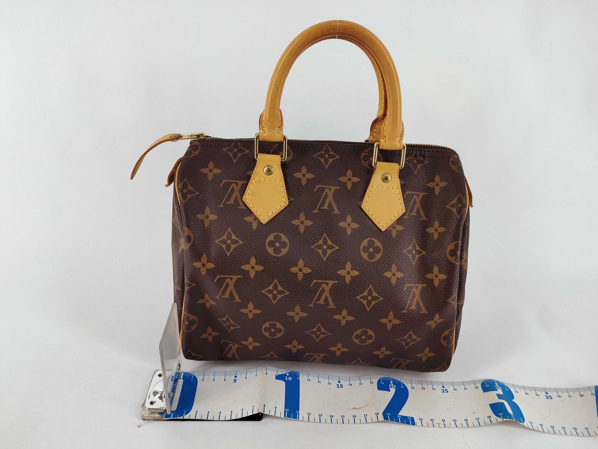 Louis Vuitton Speedy Handbag Monogram Canvas 25