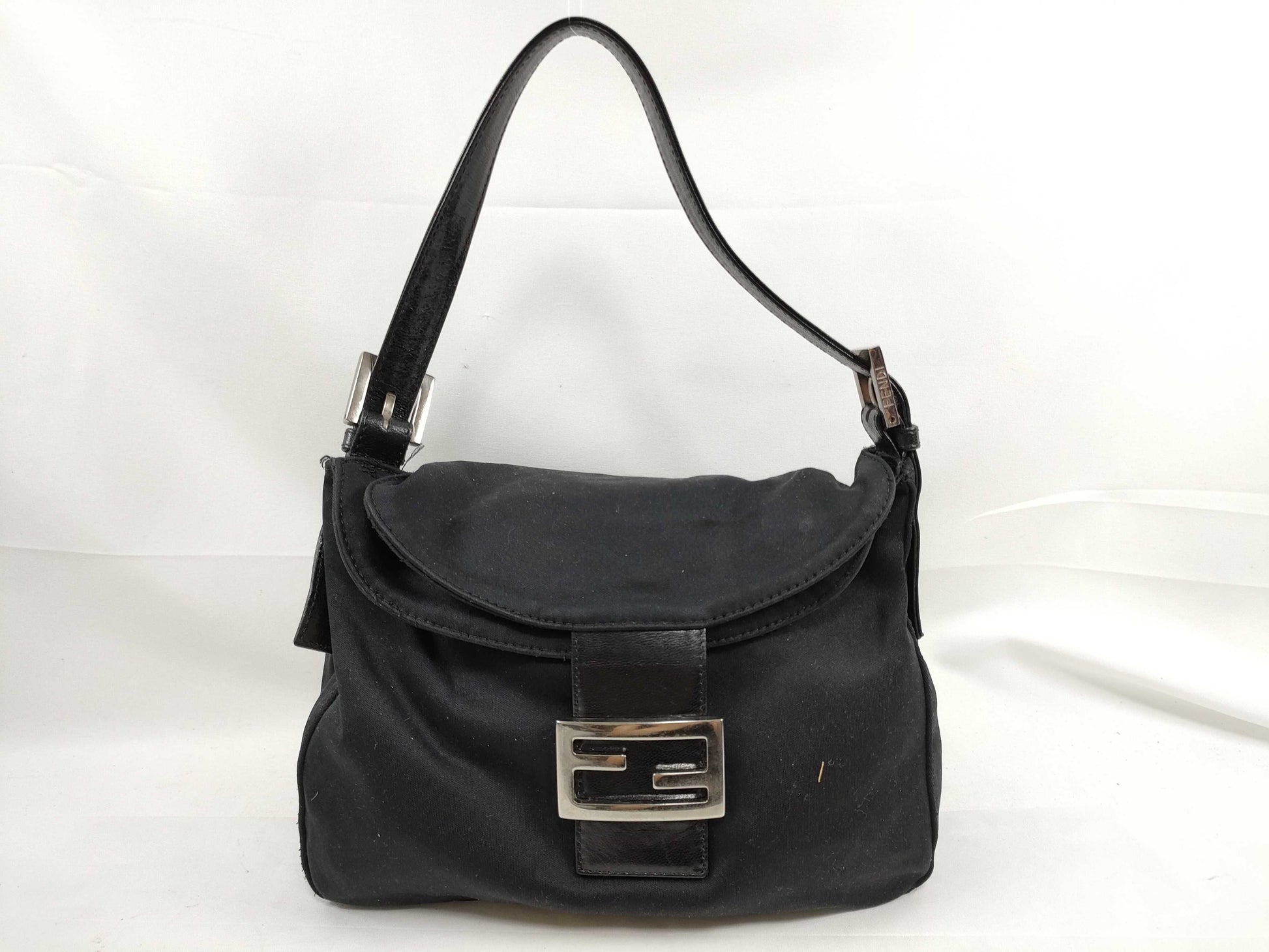 Fendi Mamma Baguette Canvas medium