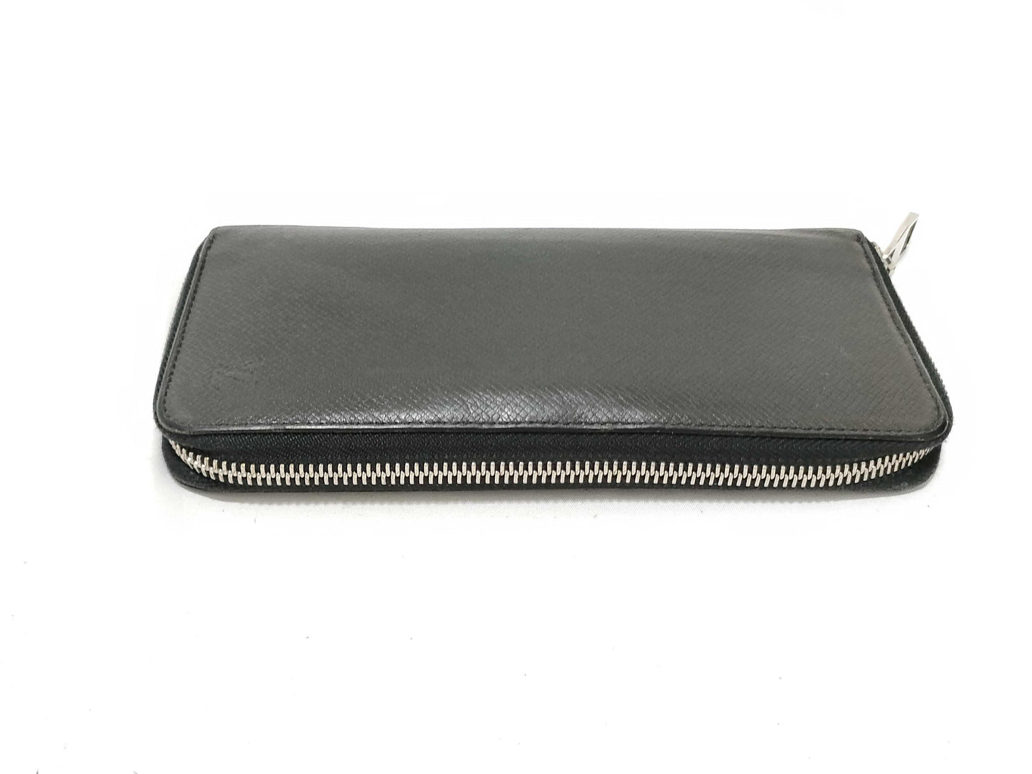 Louis Vuitton Zippy Organizer Taiga Leather Product Image