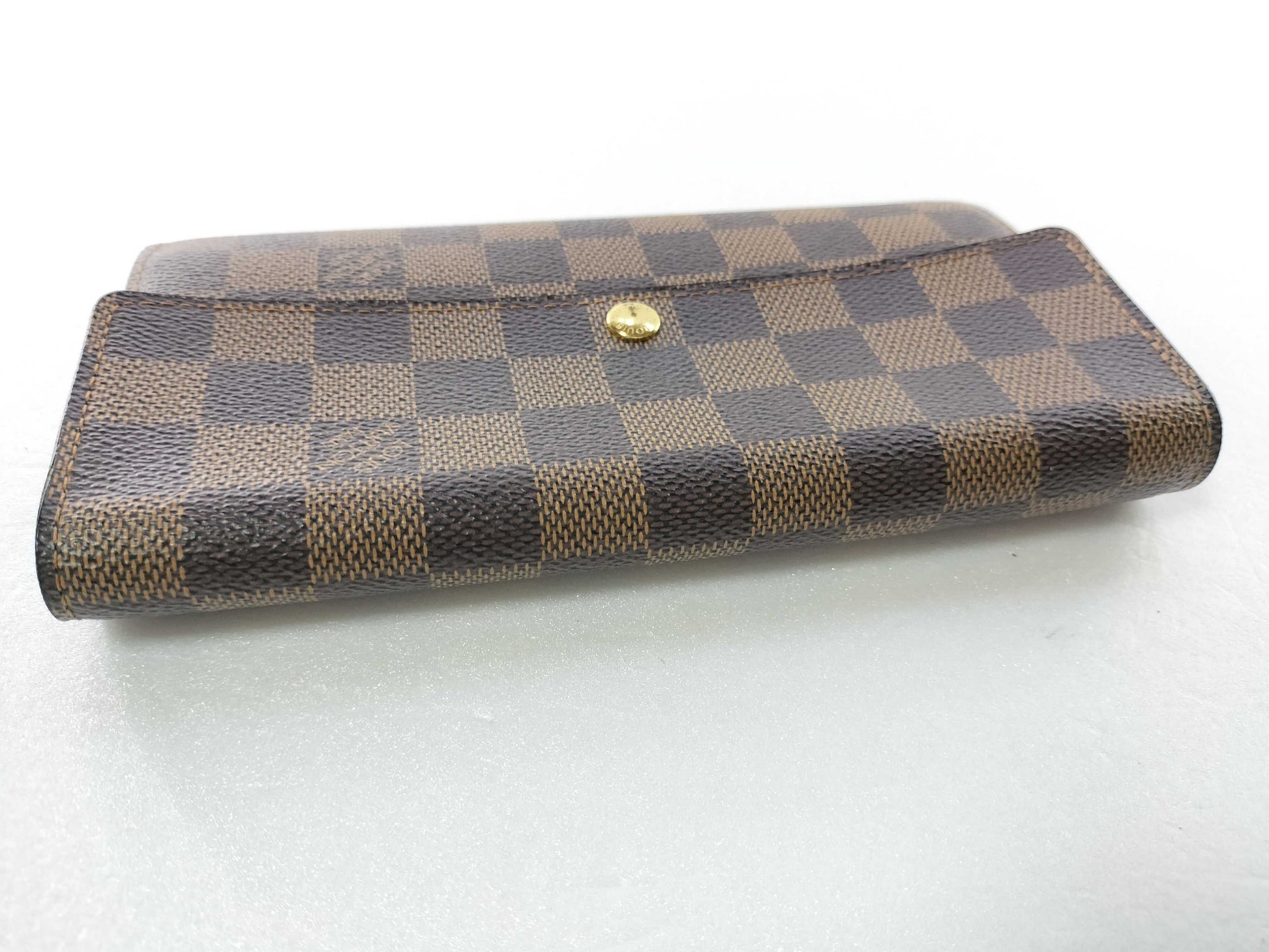 Louis Vuitton Long Damier Product Image