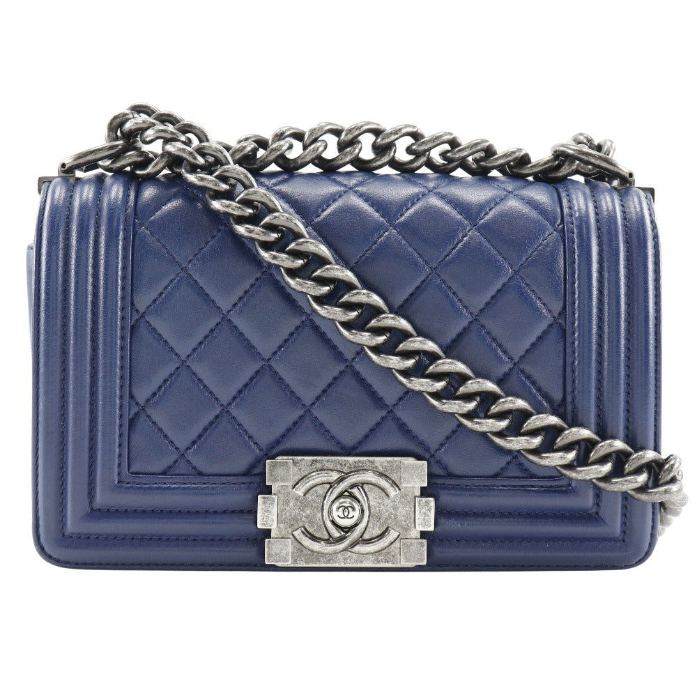Chanel Boy Chanel quilted medium