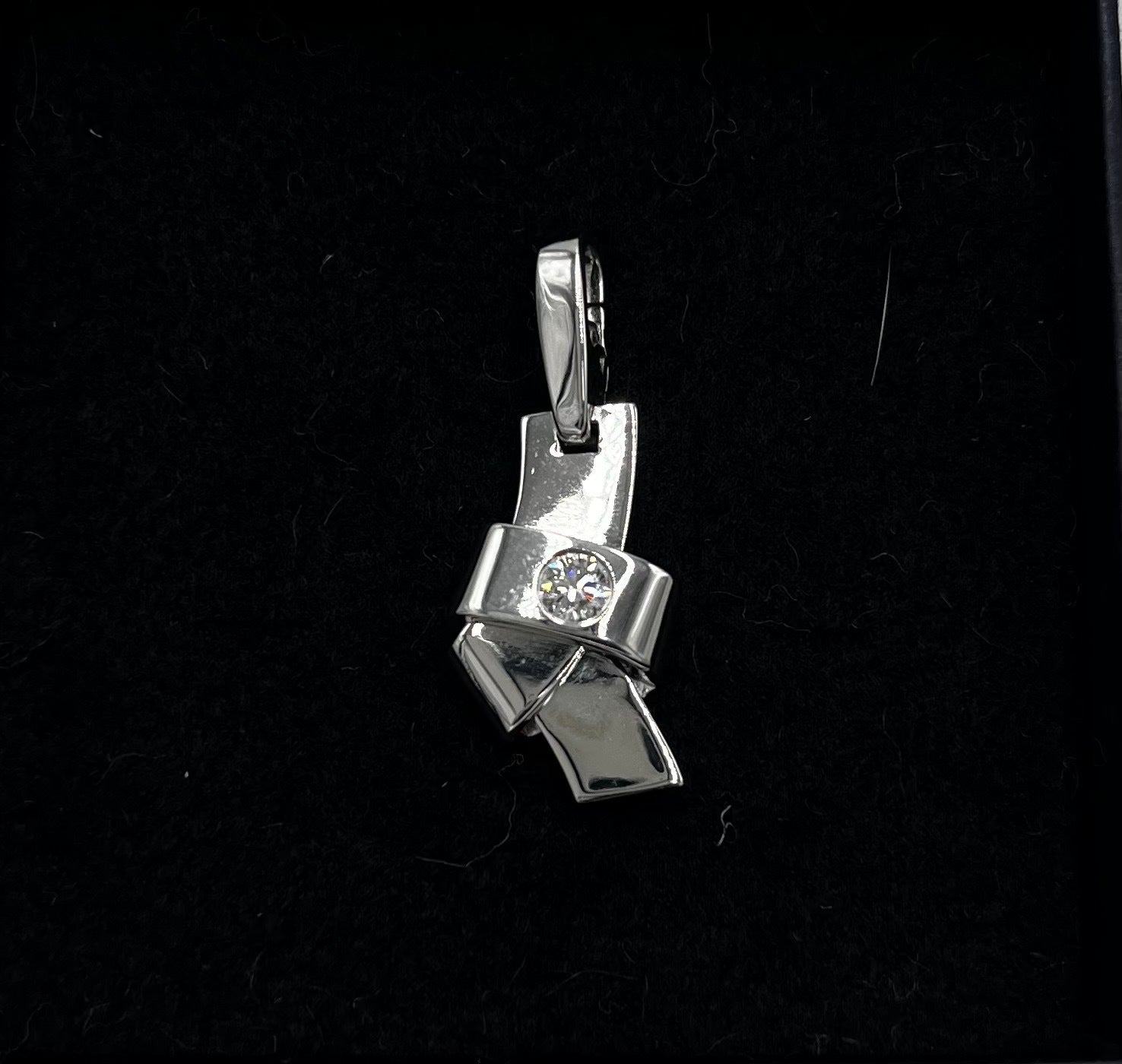 Cartier Knot Pendant Silver 2 cm