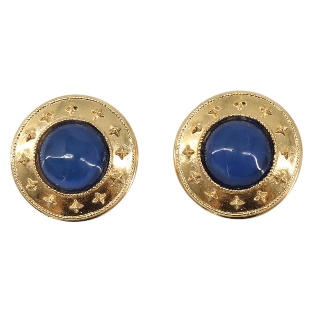 Chanel Vintage CC Round Clip-On Metal with Gripoix Product Image