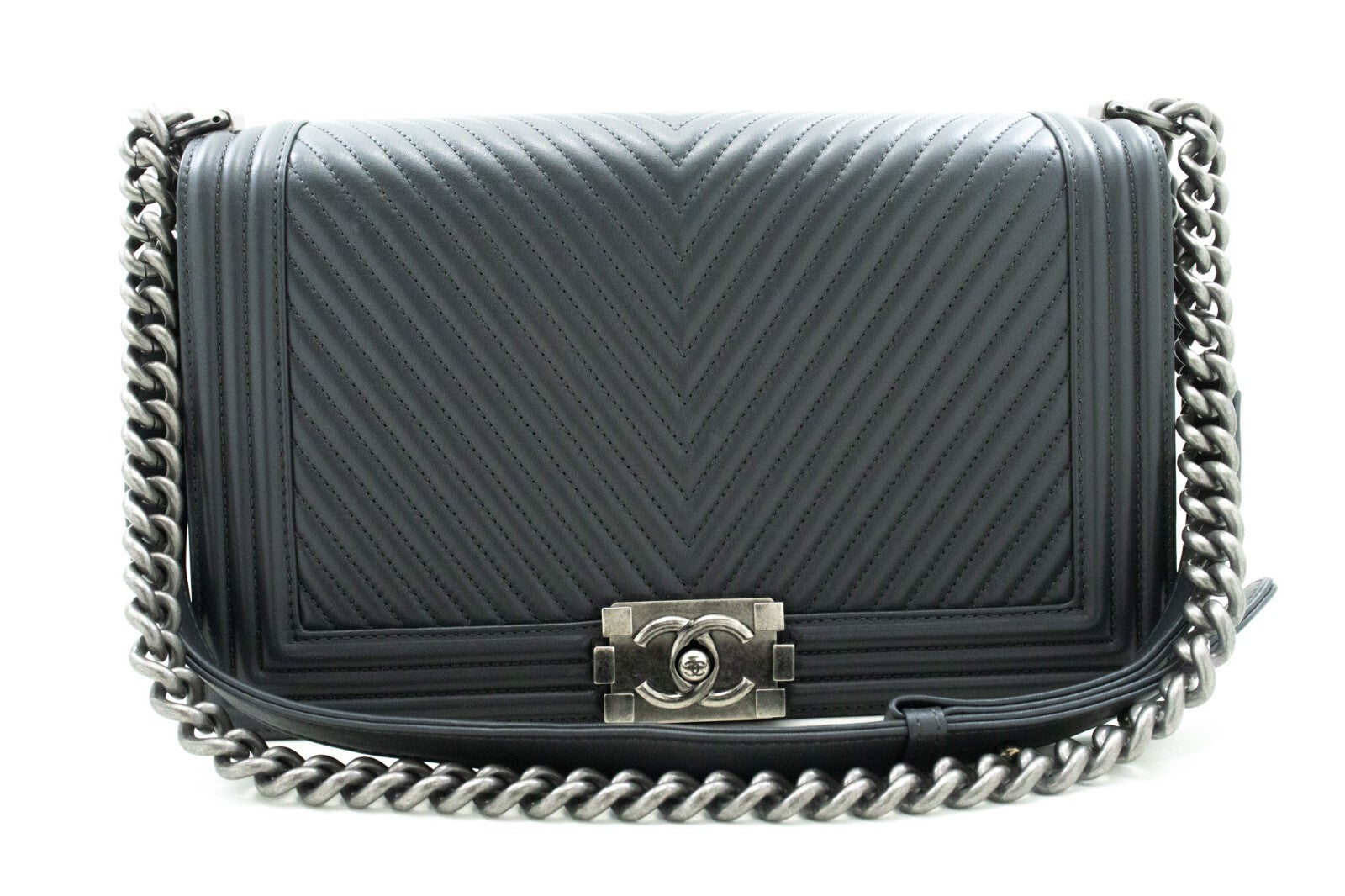 Chanel Boy Flap Chevron Calfskin New Medium