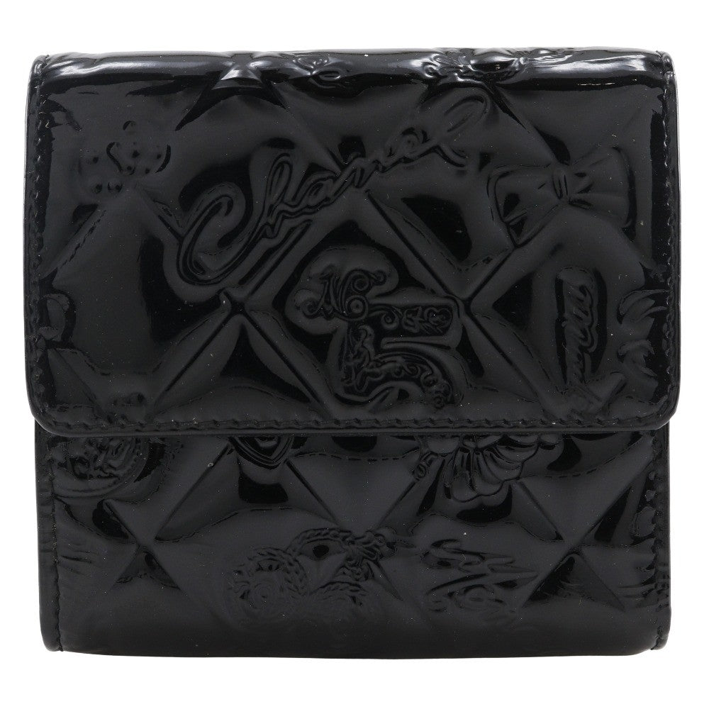 Chanel Bi-Fold Wallet Quilted Patent Product Image