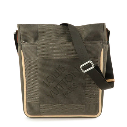 Louis Vuitton Compagnon Messenger Damier Geant Canvas Product Image