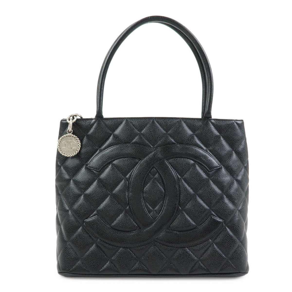Chanel Medallion Caviar skin Product Image