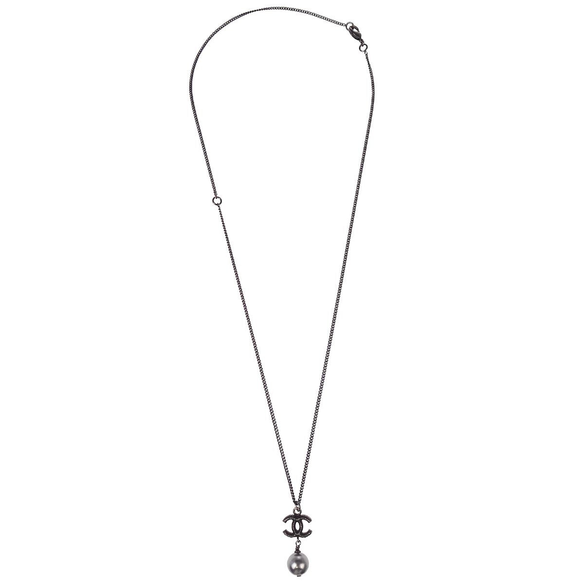 Chanel Vintage CC Pendant Necklace Metal Product Image