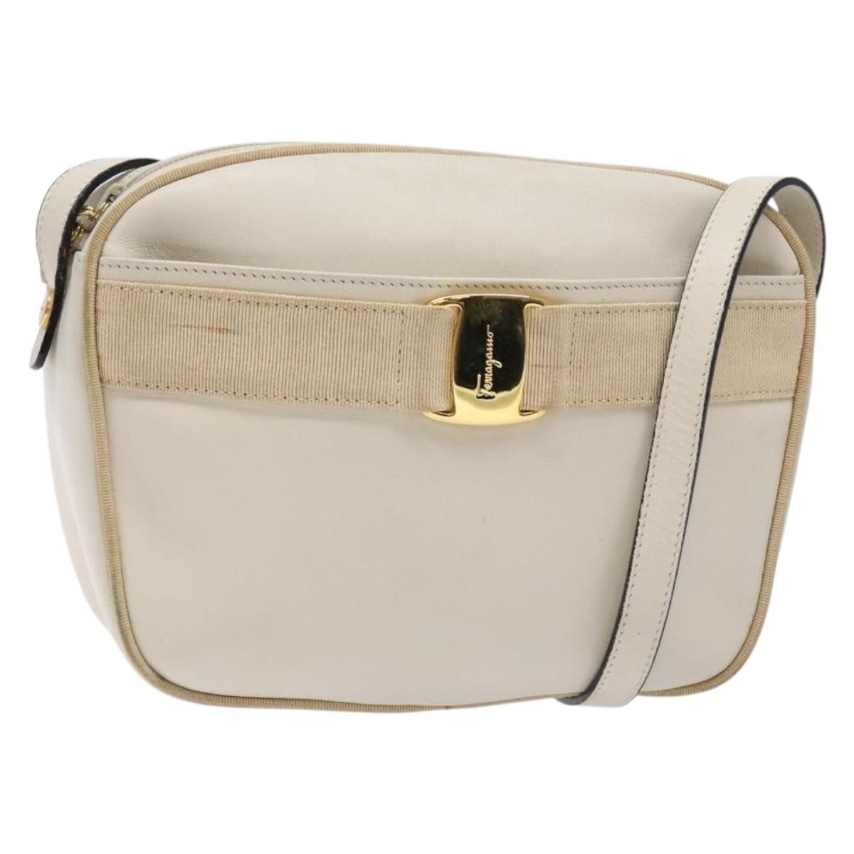 Salvatore Ferragamo Vala Shoulder Bag Leather Product Image