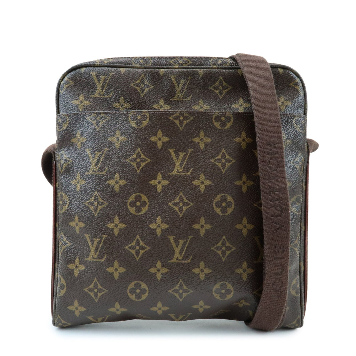 Louis Vuitton Trotteur Beaubourg Monogram Canvas Product Image