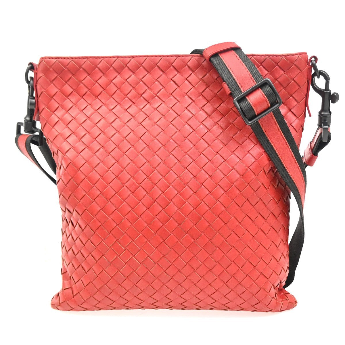 Bottega Veneta Flat Messenger Bag Intrecciato Nappa Medium