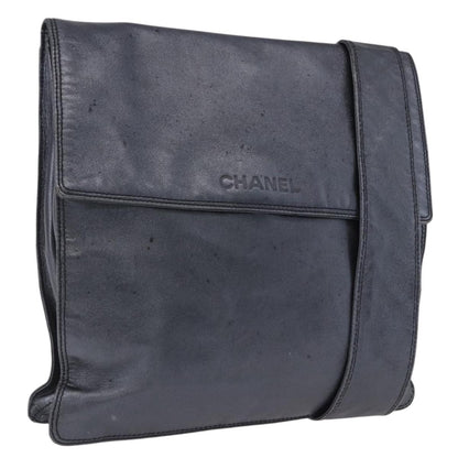 Chanel Vintage Logo Flap Messenger Leather Medium