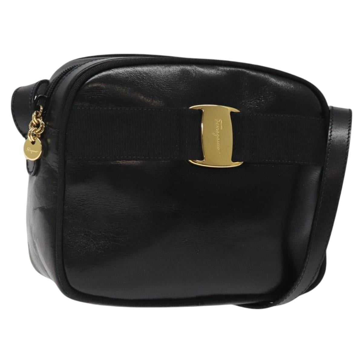 Salvatore Ferragamo Vara Bow camera Leather Product Image