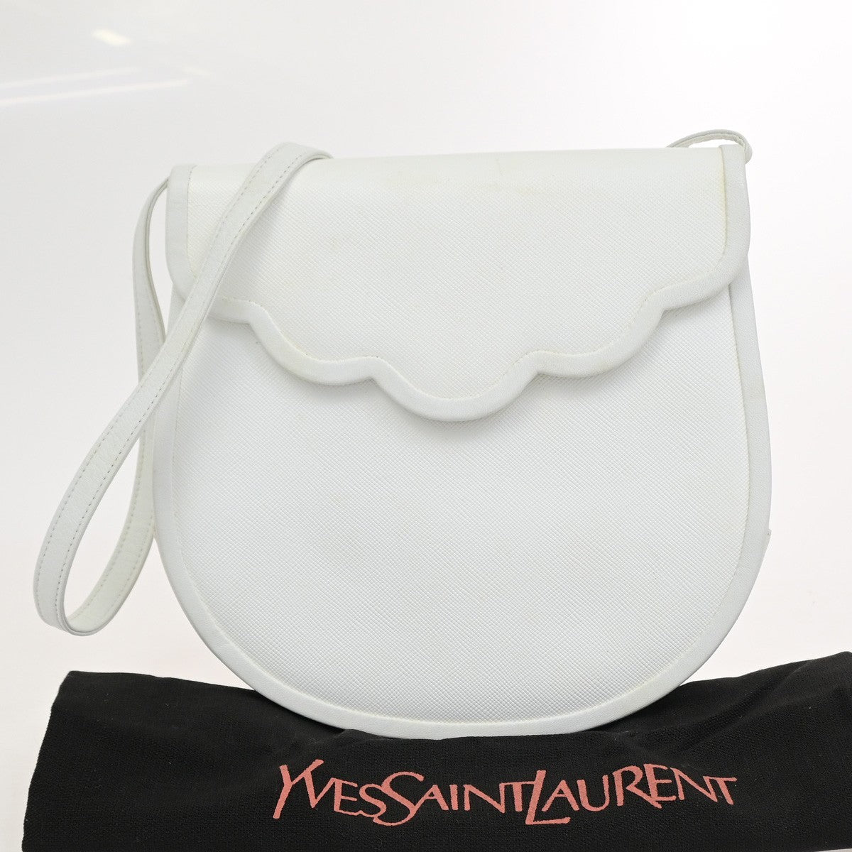 Saint Laurent Vintage Shoulder bag Leather Medium