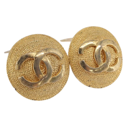 Chanel Vintage Round CC Clip-On Metal Product Image