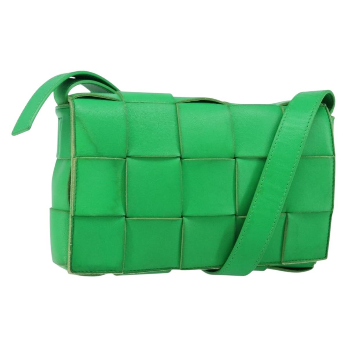 Bottega Veneta Cassette Crossbody Bag Maxi Intrecciato Leather Small