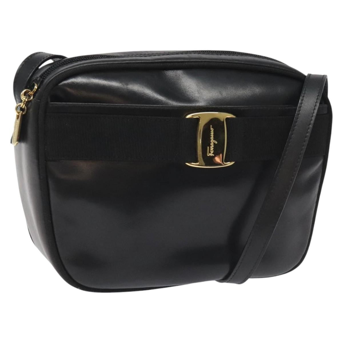 Salvatore Ferragamo Vara Bow camera Leather Product Image