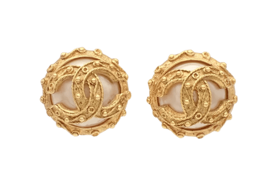 Chanel Vintage CC Round Cutout Clip-On Metal Product Image